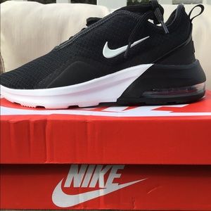 womens nike air max motion 2